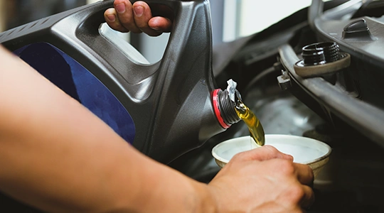 neumatico-con-herramienta